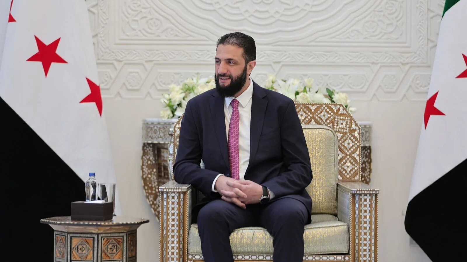 الشرع يؤكد على ضرورة تعزيز العلاقات السورية المصرية