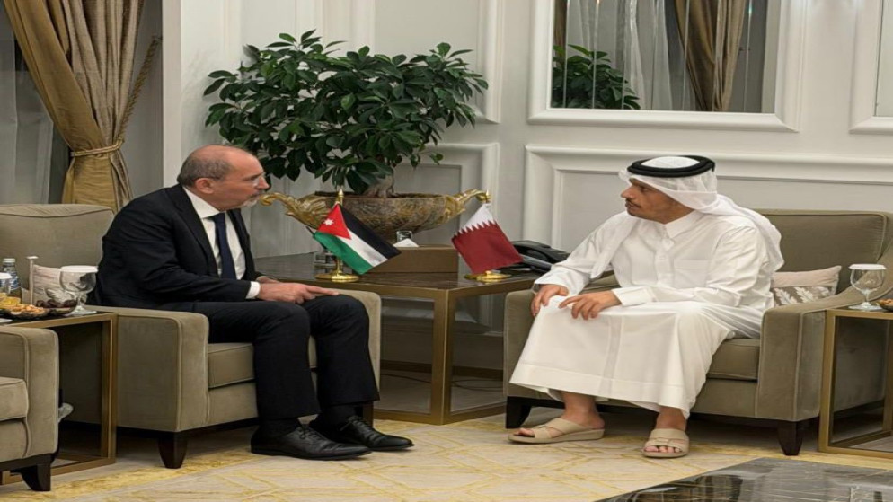 الصفدي يبحث مع نظيره القطري جهود إنهاء التصعيد الإقليمي