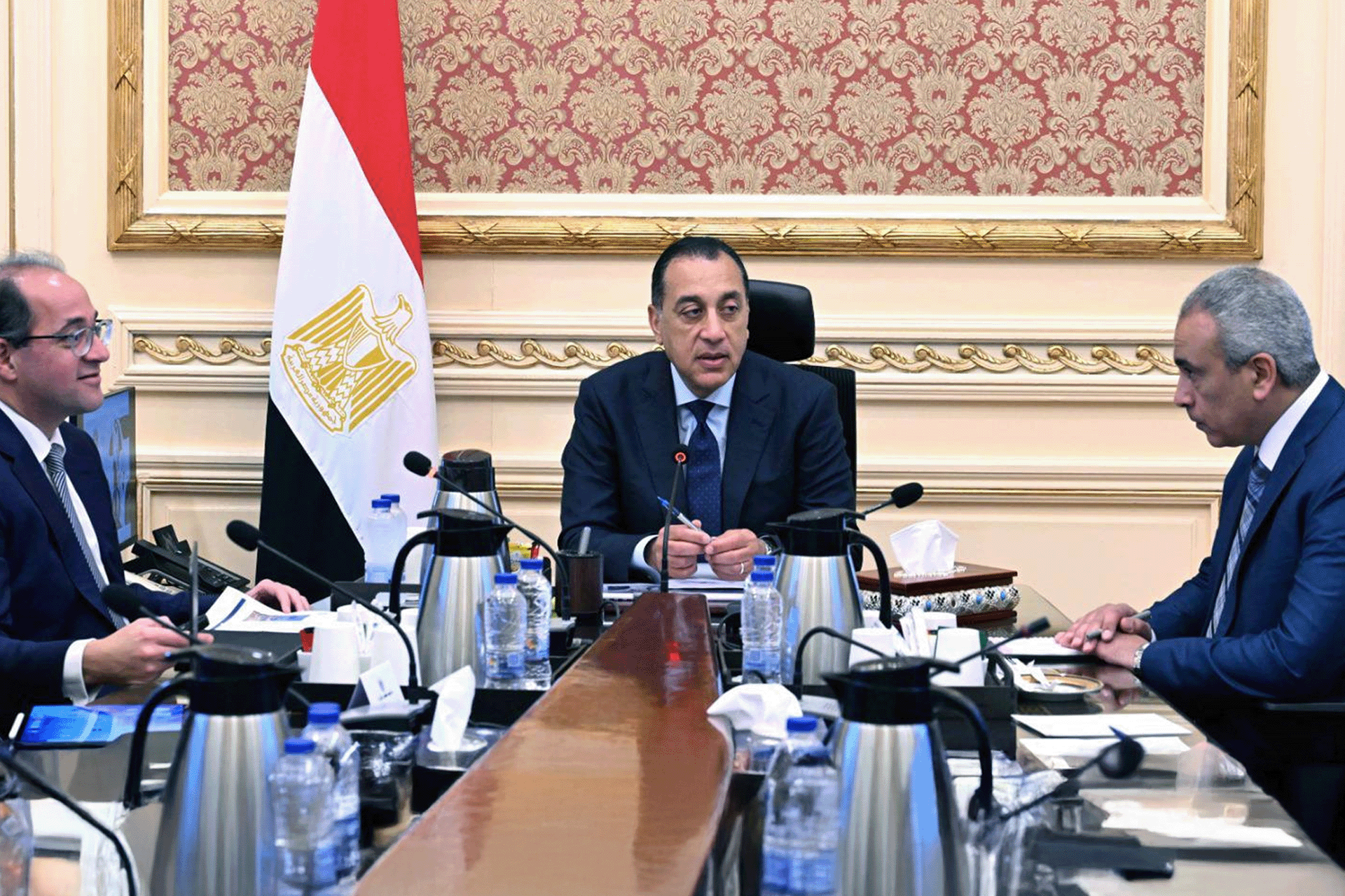 مصر تستعد للتحول نحو السيارات الكهربائية لتعزيز كفاءة النقل