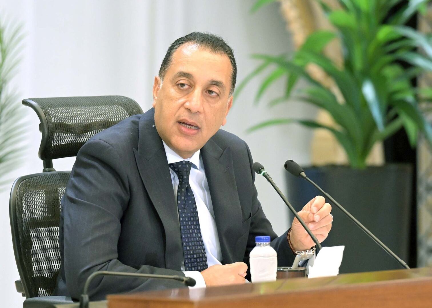 مدبولي وحفتر يعززان التعاون المصري الليبي في مجالات الإعمار والتنمية