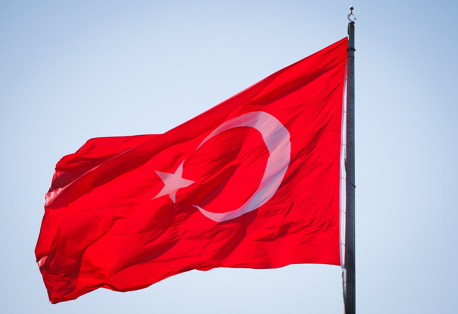 أردوغان يؤكد أهمية الممر الأوسط لنقل البضائع والطاقة إلى الغرب