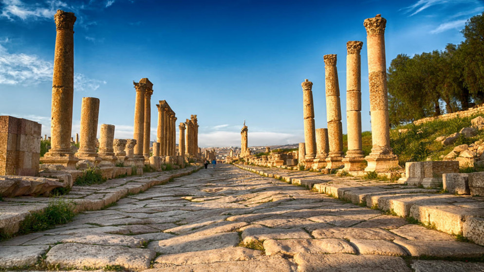 انخفاض درجات الحرارة مع تحذيرات من رياح مثيرة للغبار في الاردن