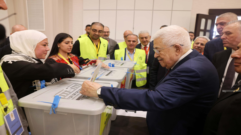 انتخابات جديدة لحركة فتح تبرز أهمية الوحدة القيادية