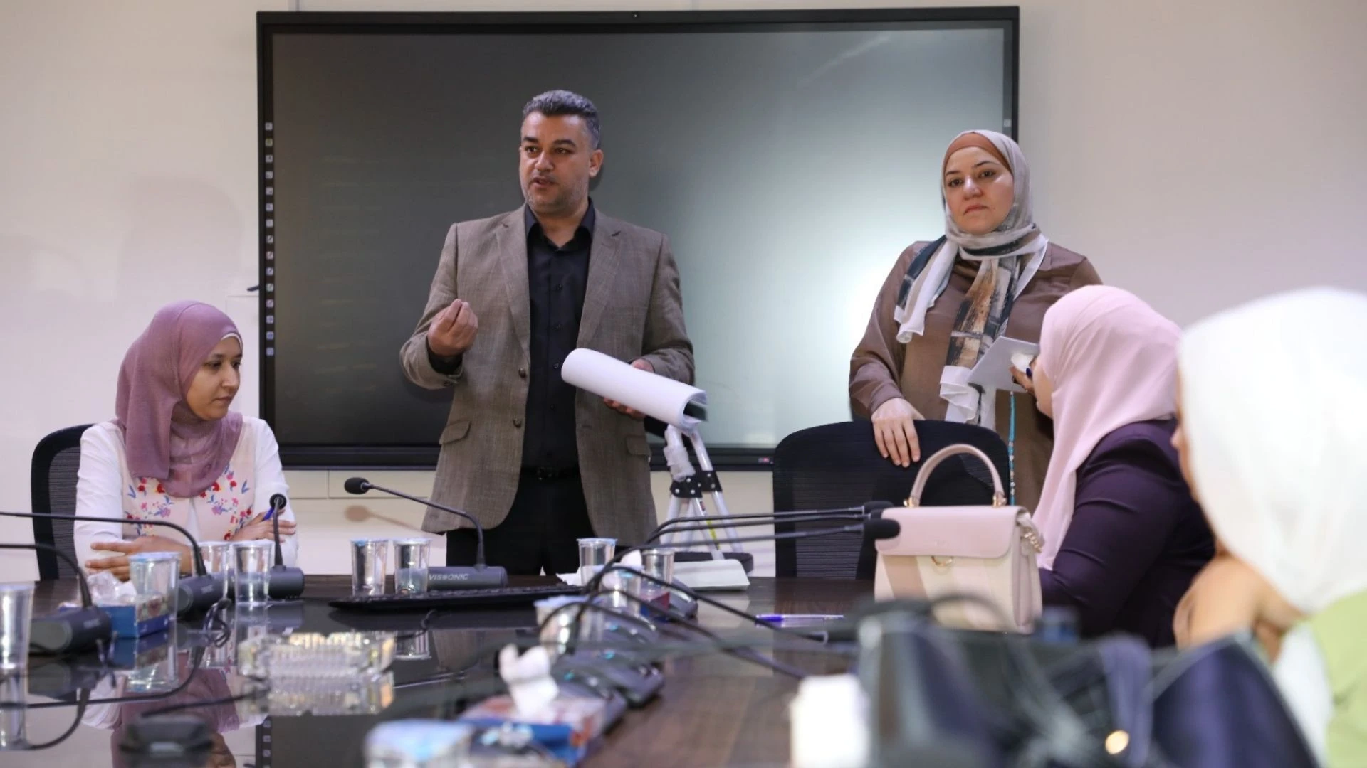 {title}