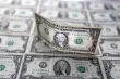 الدولار يحقق مكاسب ملحوظة بدعم من تحسن سوق العمل الأمريكي