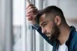 علامات قد تكشف أنك سبب رحيل أصدقائك