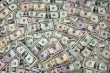 ارتفاع الدولار يلامس ذروته والين الياباني يتجه نحو أضعف مستوى في 40 عاما
