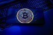 انخفاض سعر البيتكوين دون 60 ألف دولار يؤثر على الأسواق الرقمية