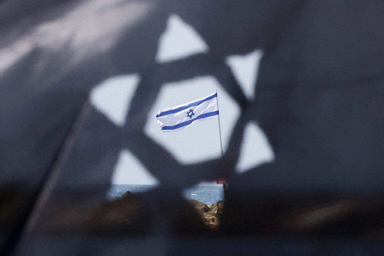{title}