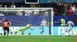 مصر تباغت الارجنتين ومصطفى شوبير يبطل مفعول ميسي في كاس العالم