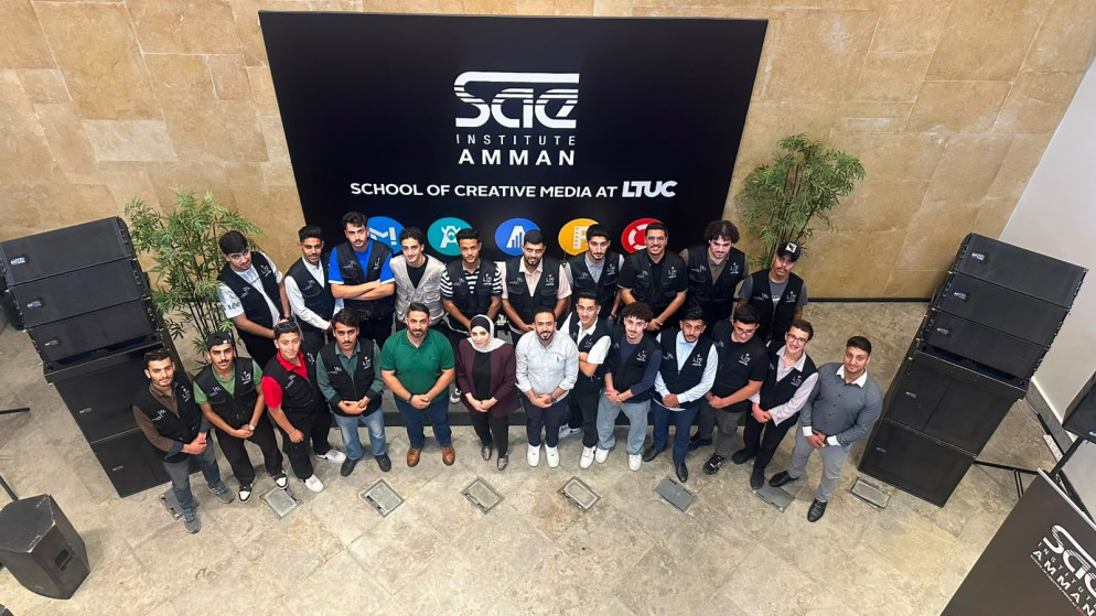 {title}