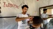 صالونات غزة تتحدى الحصار ببدائل بدائية لصناعة الفرح
