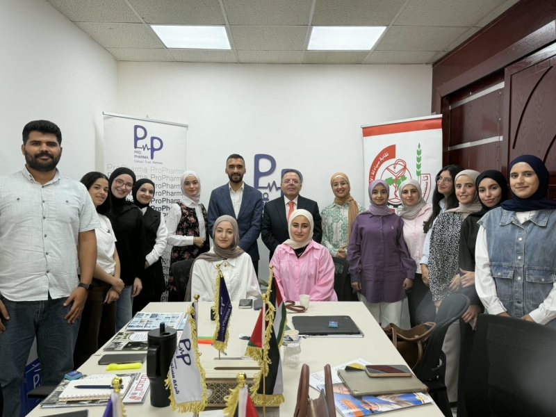 د. أحمد أبو غنيمة يقدم تصوراً مستقبلياً لمهنة الصيدلة في الأردن ويستعرض تجربة 