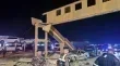الأشغال تزيل جسر مشاة قرب حدود جابر بعد اصطدام شاحنة به وتعيد فتح الطريق