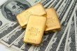 الدولار يحلق عند اعلى مستوى في 7 اسابيع والذهب يتذبذب بانتظار متغيرات الفائدة