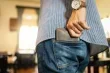 تجنب وضع هذه الاشياء في جيبك لحماية صحتك وهاتفك من التلف